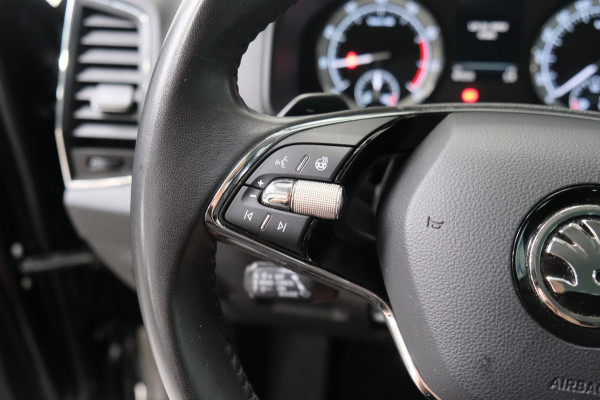 Škoda Karoq 1.5 TSI ACT Business Edition Plus Automaat - N.A.P. Airco, Cruise, Navi, Camera, PDC.