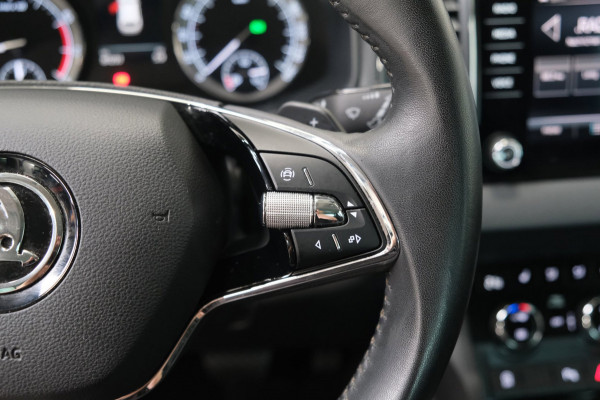 Škoda Karoq 1.5 TSI ACT Business Edition Plus Automaat - N.A.P. Airco, Cruise, Navi, Camera, PDC.