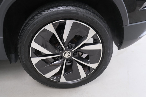 Škoda Karoq 1.5 TSI ACT Business Edition Plus Automaat - N.A.P. Airco, Cruise, Navi, Camera, PDC.