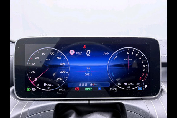 Mercedes-Benz C-Klasse Estate 300 e Business Solution AMG AMG Line | Night Pakket | Panorama Schuif-Kanteldak | Distronic | Parkeerpakket met 360°-camera | Sfeerverlichting. Inclusief 24 maanden Mercedes-Benz Certified garantie voor Europa.
