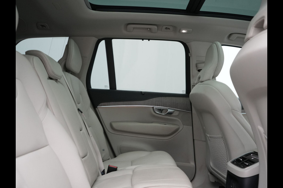 Volvo XC90 Recharge AWD Plus Dark Long Range 7 Persoons PHEV 456pk Dealer O.H | Trekhaak Af Fabriek | Panodak | Adaptive Cruise | 360 Camera | Harman / Kardon | Lederen Sportstoelen Memory & Verwarmd | Keyless | Blis | Stuur Verwarmd | Apple Carplay | Plug In Hybrid