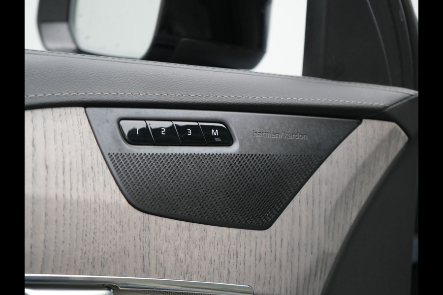 Volvo XC90 Recharge AWD Plus Dark Long Range 7 Persoons PHEV 456pk Dealer O.H | Trekhaak Af Fabriek | Panodak | Adaptive Cruise | 360 Camera | Harman / Kardon | Lederen Sportstoelen Memory & Verwarmd | Keyless | Blis | Stuur Verwarmd | Apple Carplay | Plug In Hybrid