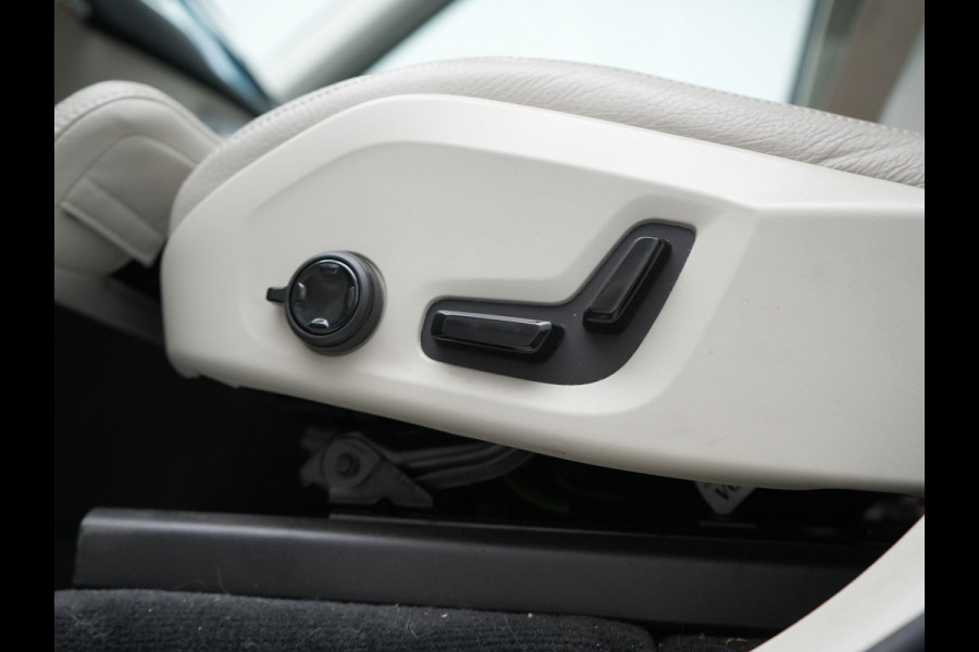 Volvo XC90 Recharge AWD Plus Dark Long Range 7 Persoons PHEV 456pk Dealer O.H | Trekhaak Af Fabriek | Panodak | Adaptive Cruise | 360 Camera | Harman / Kardon | Lederen Sportstoelen Memory & Verwarmd | Keyless | Blis | Stuur Verwarmd | Apple Carplay | Plug In Hybrid