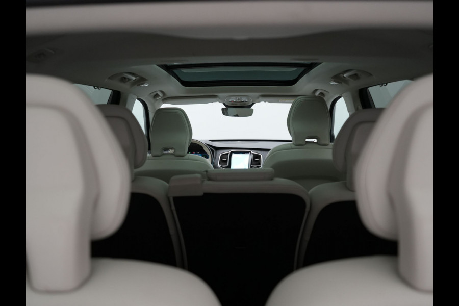 Volvo XC90 Recharge AWD Plus Dark Long Range 7 Persoons PHEV 456pk Dealer O.H | Trekhaak Af Fabriek | Panodak | Adaptive Cruise | 360 Camera | Harman / Kardon | Lederen Sportstoelen Memory & Verwarmd | Keyless | Blis | Stuur Verwarmd | Apple Carplay | Plug In Hybrid