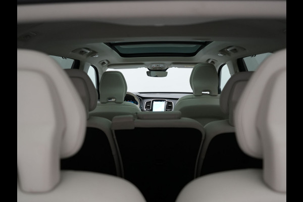 Volvo XC90 Recharge AWD Plus Dark Long Range 7 Persoons PHEV 456pk Dealer O.H | Trekhaak Af Fabriek | Panodak | Adaptive Cruise | 360 Camera | Harman / Kardon | Lederen Sportstoelen Memory & Verwarmd | Keyless | Blis | Stuur Verwarmd | Apple Carplay | Plug In Hybrid