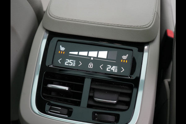 Volvo XC90 Recharge AWD Plus Dark Long Range 7 Persoons PHEV 456pk Dealer O.H | Trekhaak Af Fabriek | Panodak | Adaptive Cruise | 360 Camera | Harman / Kardon | Lederen Sportstoelen Memory & Verwarmd | Keyless | Blis | Stuur Verwarmd | Apple Carplay | Plug In Hybrid