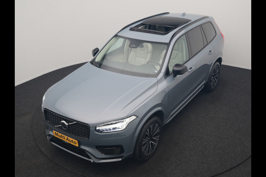 Volvo XC90 Recharge AWD Plus Dark Long Range 7 Persoons PHEV 456pk Dealer O.H | Trekhaak Af Fabriek | Panodak | Adaptive Cruise | 360 Camera | Harman / Kardon | Lederen Sportstoelen Memory & Verwarmd | Keyless | Blis | Stuur Verwarmd | Apple Carplay | Plug In Hybrid