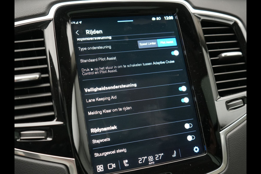 Volvo XC90 Recharge AWD Plus Dark Long Range 7 Persoons PHEV 456pk Dealer O.H | Trekhaak Af Fabriek | Panodak | Adaptive Cruise | 360 Camera | Harman / Kardon | Lederen Sportstoelen Memory & Verwarmd | Keyless | Blis | Stuur Verwarmd | Apple Carplay | Plug In Hybrid