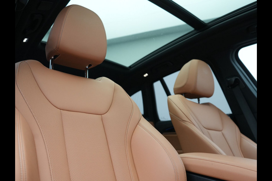 BMW iX3 M Sport 80 kWh 286pk Dealer O.H | Panodak | Adaptive Cruise | Camera | Lederen Sportstoelen Memory & Verwarmd | Sfeerverlichting | Blis | Apple Carplay | Navigatie | DAB | 19"L.M
