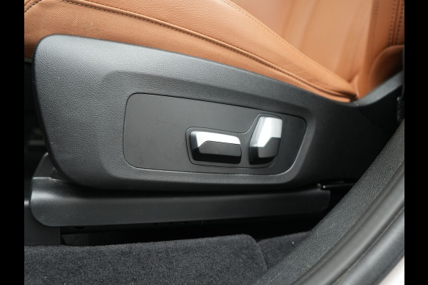 BMW iX3 M Sport 80 kWh 286pk Dealer O.H | Panodak | Adaptive Cruise | Camera | Lederen Sportstoelen Memory & Verwarmd | Sfeerverlichting | Blis | Apple Carplay | Navigatie | DAB | 19"L.M