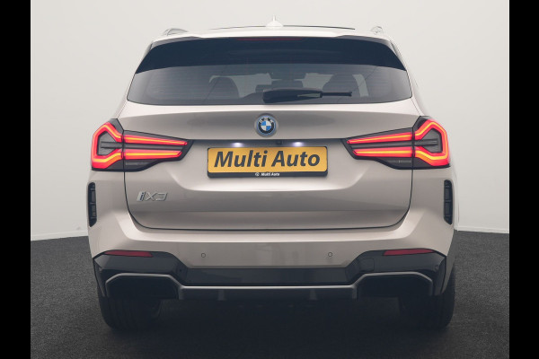 BMW iX3 M Sport 80 kWh 286pk Dealer O.H | Panodak | Adaptive Cruise | Camera | Lederen Sportstoelen Memory & Verwarmd | Sfeerverlichting | Blis | Apple Carplay | Navigatie | DAB | 19"L.M