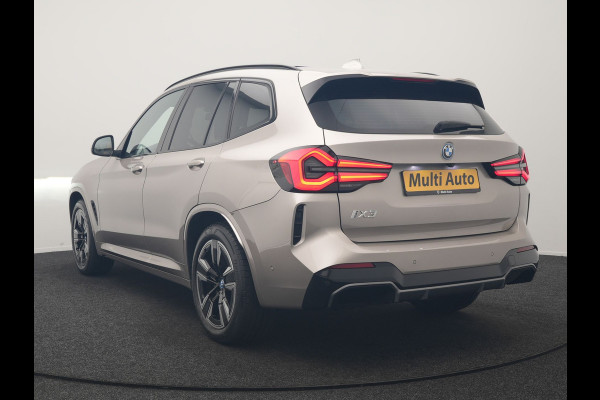 BMW iX3 M Sport 80 kWh 286pk Dealer O.H | Panodak | Adaptive Cruise | Camera | Lederen Sportstoelen Memory & Verwarmd | Sfeerverlichting | Blis | Apple Carplay | Navigatie | DAB | 19"L.M