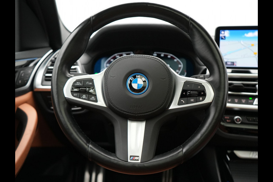 BMW iX3 M Sport 80 kWh 286pk Dealer O.H | Panodak | Adaptive Cruise | Camera | Lederen Sportstoelen Memory & Verwarmd | Sfeerverlichting | Blis | Apple Carplay | Navigatie | DAB | 19"L.M