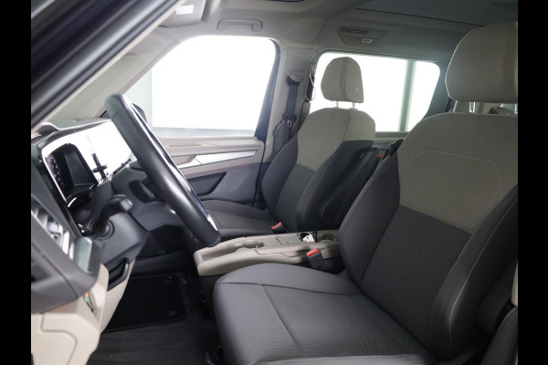 Volkswagen Multivan 1.5 eHybrid L2 Bulli Edition 4Motion 245 pk Automaat (DSG) | Verlengde garantie | Navigatie | Panoramadak | Parkeersensoren (Park assist) | Achteruitrijcamera | Matrix LED koplampen |