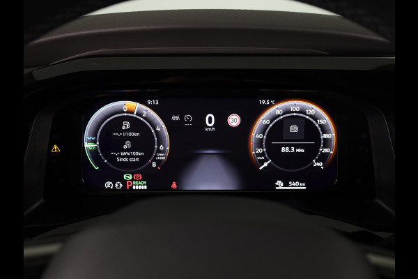 Volkswagen Multivan 1.5 eHybrid L2 Bulli Edition 4Motion 245 pk Automaat (DSG) | Verlengde garantie | Navigatie | Panoramadak | Parkeersensoren (Park assist) | Achteruitrijcamera | Matrix LED koplampen |