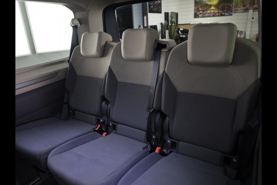 Volkswagen Multivan 1.5 eHybrid L2 Bulli Edition 4Motion 245 pk Automaat (DSG) | Verlengde garantie | Navigatie | Panoramadak | Parkeersensoren (Park assist) | Achteruitrijcamera | Matrix LED koplampen |