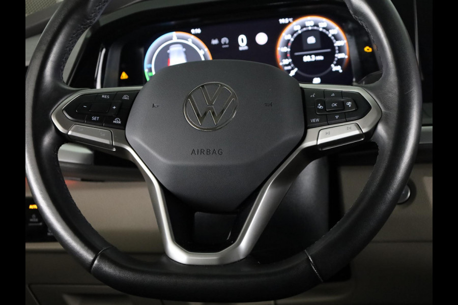 Volkswagen Multivan 1.5 eHybrid L2 Bulli Edition 4Motion 245 pk Automaat (DSG) | Verlengde garantie | Navigatie | Panoramadak | Parkeersensoren (Park assist) | Achteruitrijcamera | Matrix LED koplampen |