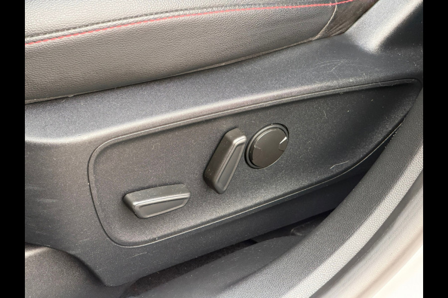 Ford Kuga 2.5 PHEV 225PK ST-Line X | Pano | B&O Sound | Drive Assist