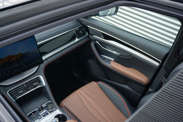 BYD SEAL U 1.5 DM-i FWD Comfort BRUINE BEKLEDING | 120KM WLTP | 6 JR. GARANTIE | NIEUW!