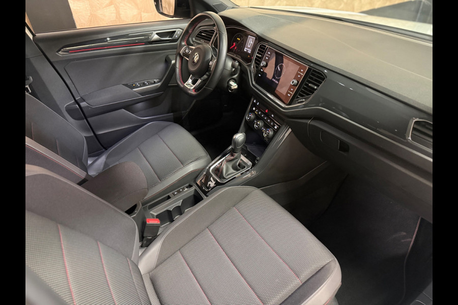 Volkswagen T-Roc 1.5 TSI Sportline Business | Sfeerverlichting | Camera | Carplay | Stoelverwarming