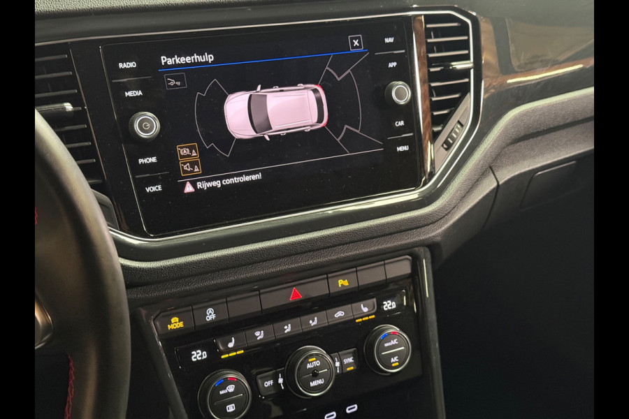 Volkswagen T-Roc 1.5 TSI Sportline Business | Sfeerverlichting | Camera | Carplay | Stoelverwarming