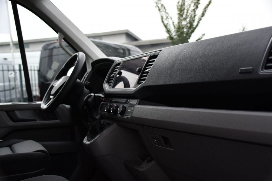 Volkswagen Crafter 35 2.0 TDI L3H3 Highline Cruise, Carplay, LED, Automaat, 177pk, Sensoren, Multimedia, Geveerde stoel, Uniek!