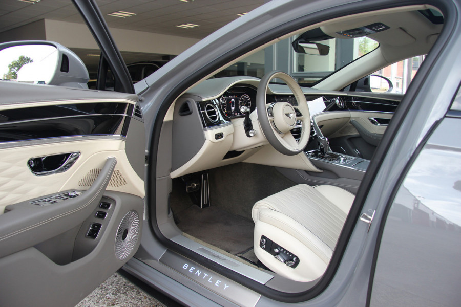 Bentley Flying Spur 2.9 V6 Hybrid | Blackline | Touring | Mulliner Driving Spec | B&O | Pano