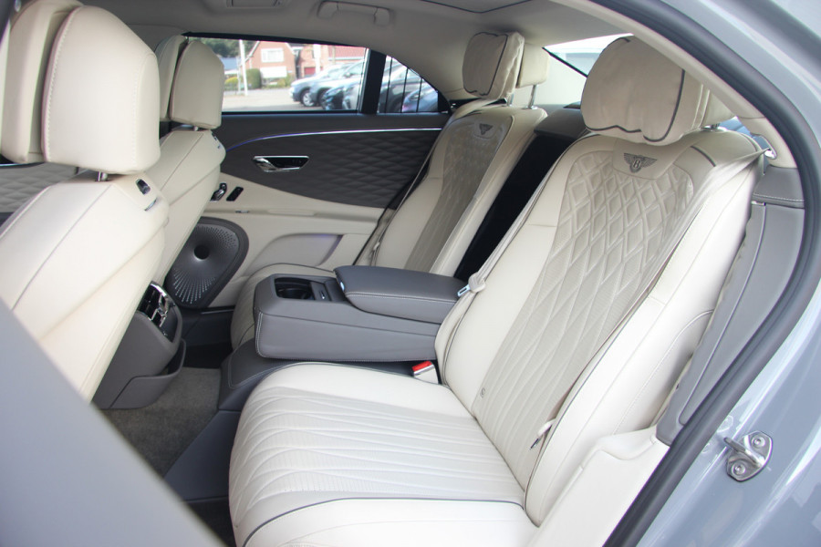 Bentley Flying Spur 2.9 V6 Hybrid | Blackline | Touring | Mulliner Driving Spec | B&O | Pano
