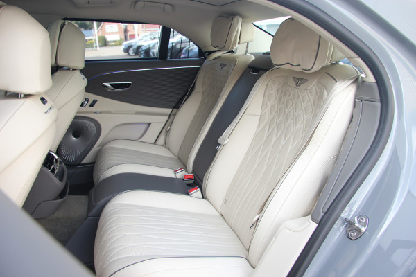 Bentley Flying Spur 2.9 V6 Hybrid | Blackline | Touring | Mulliner Driving Spec | B&O | Pano
