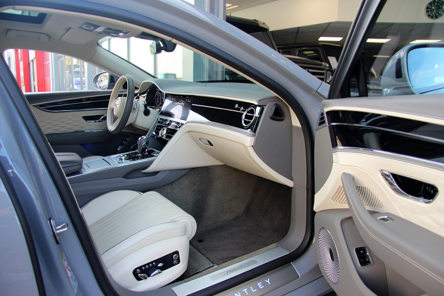 Bentley Flying Spur 2.9 V6 Hybrid | Blackline | Touring | Mulliner Driving Spec | B&O | Pano