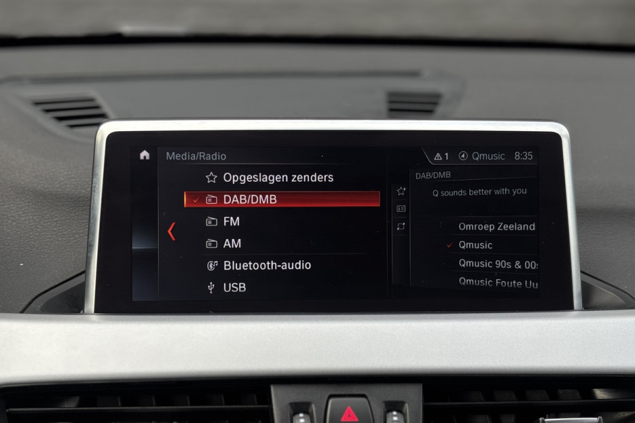 BMW X1 xDrive25e | PDC V+A | Elektrische Klep | Lendensteunen | LED | Carplay | 35X op voorraad