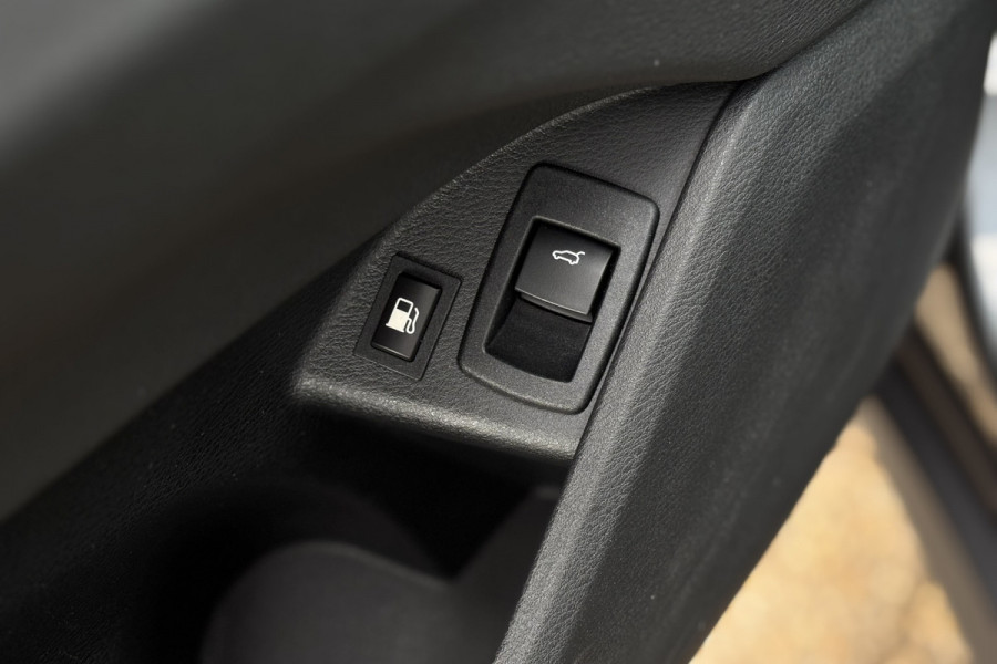BMW X1 xDrive25e | PDC V+A | Elektrische Klep | Lendensteunen | LED | Carplay | 35X op voorraad