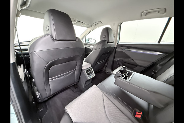 Škoda ENYAQ iV 204PK 80 SOH 92% Camera 3-Zone Ecc Stoel+Stuurverwarming Elek.Achterklep Navi Apple Carplay Android Auto Keyless advanced Pdc Comfort+Klimaat Plus P-Assist Isofix Privacy Glas Lmv DAB Rijstrooksensor 1e Eigenaar Dealeronderhouden
