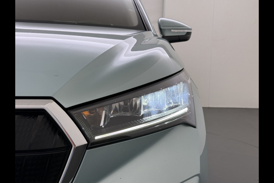 Škoda ENYAQ iV 204PK 80 SOH 92% Camera 3-Zone Ecc Stoel+Stuurverwarming Elek.Achterklep Navi Apple Carplay Android Auto Keyless advanced Pdc Comfort+Klimaat Plus P-Assist Isofix Privacy Glas Lmv DAB Rijstrooksensor 1e Eigenaar Dealeronderhouden
