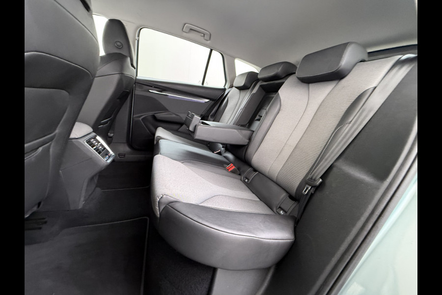 Škoda ENYAQ iV 204PK 80 SOH 92% Camera 3-Zone Ecc Stoel+Stuurverwarming Elek.Achterklep Navi Apple Carplay Android Auto Keyless advanced Pdc Comfort+Klimaat Plus P-Assist Isofix Privacy Glas Lmv DAB Rijstrooksensor 1e Eigenaar Dealeronderhouden