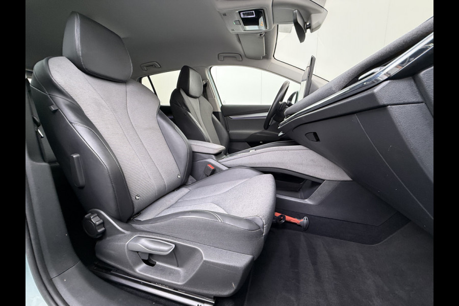 Škoda ENYAQ iV 204PK 80 SOH 92% Camera 3-Zone Ecc Stoel+Stuurverwarming Elek.Achterklep Navi Apple Carplay Android Auto Keyless advanced Pdc Comfort+Klimaat Plus P-Assist Isofix Privacy Glas Lmv DAB Rijstrooksensor 1e Eigenaar Dealeronderhouden