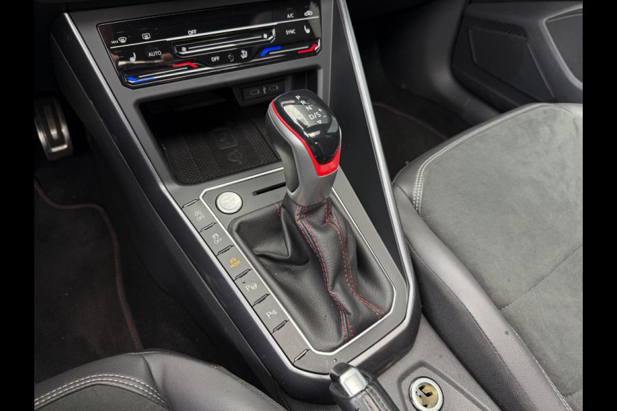 Volkswagen Polo 2.0 TSI GTI 18"/Panoramadak/Dodehoek/Stoelverwarming/Digital Cockpit Pro/Adaptieve cruise/IQ Light/Keyless/PDC v+a/Apple Carplay & Android Auto