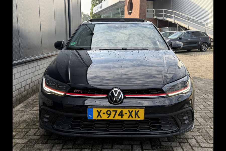 Volkswagen Polo 2.0 TSI GTI 18"/Panoramadak/Dodehoek/Stoelverwarming/Digital Cockpit Pro/Adaptieve cruise/IQ Light/Keyless/PDC v+a/Apple Carplay & Android Auto