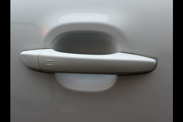 Citroën C3 Aircross 130pk Max (Camera - Keyless Entry - Head up - LED - Navigatie - Automatische Airco - Apple Carplay - 17")
