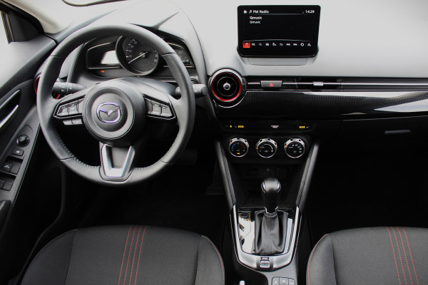 Mazda 2 1.5 SkyActiv-G 90 Homura - Stoel- stuurverwarming, Cruise, Achteruitrijcamera, Airco!
