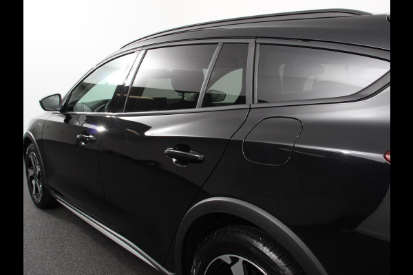 Ford FOCUS Wagon 1.0 EcoBoost 155pk Hybrid Active X Navigatie Climate Control Camera Parkeer sensoren B&O Dab Led Lichtmetalen velgen