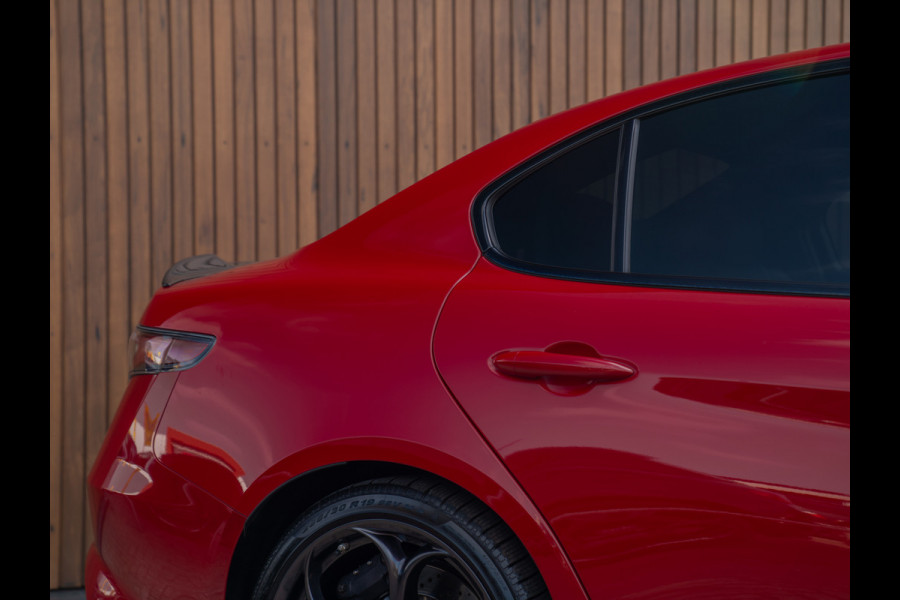 Alfa Romeo Giulia 2.9 V6 Quadrifoglio | Harman/Kardon | Adapt. cruise | Carplay | Carbon stuur