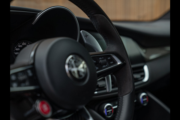 Alfa Romeo Giulia 2.9 V6 Quadrifoglio | Harman/Kardon | Adapt. cruise | Carplay | Carbon stuur