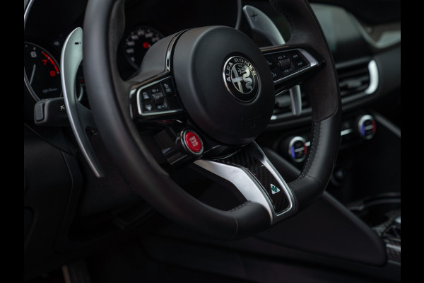 Alfa Romeo Giulia 2.9 V6 Quadrifoglio | Harman/Kardon | Adapt. cruise | Carplay | Carbon stuur