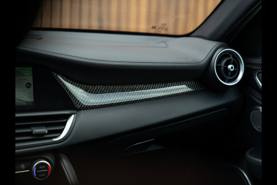 Alfa Romeo Giulia 2.9 V6 Quadrifoglio | Harman/Kardon | Adapt. cruise | Carplay | Carbon stuur