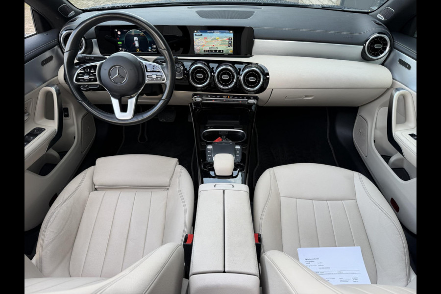 Mercedes-Benz CLA-Klasse Shooting Brake 250 e Luxury Line 18"/Panoramadak/Leder/Stoel + stuurverwarming/Burmester/Elektrische klep/Keyless/PDC v+a/Apple Carplay & Android Auto