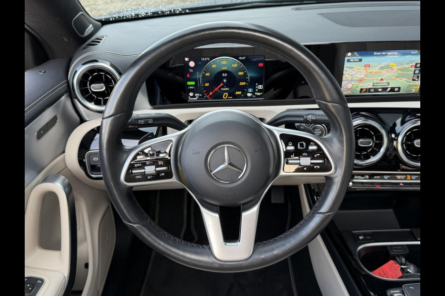 Mercedes-Benz CLA-Klasse Shooting Brake 250 e Luxury Line 18"/Panoramadak/Leder/Stoel + stuurverwarming/Burmester/Elektrische klep/Keyless/PDC v+a/Apple Carplay & Android Auto