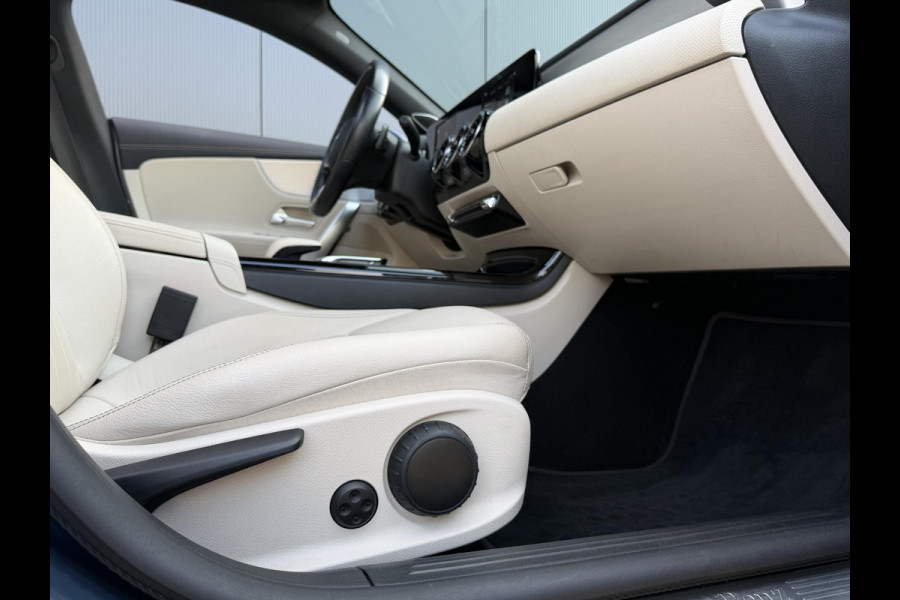 Mercedes-Benz CLA-Klasse Shooting Brake 250 e Luxury Line 18"/Panoramadak/Leder/Stoel + stuurverwarming/Burmester/Elektrische klep/Keyless/PDC v+a/Apple Carplay & Android Auto