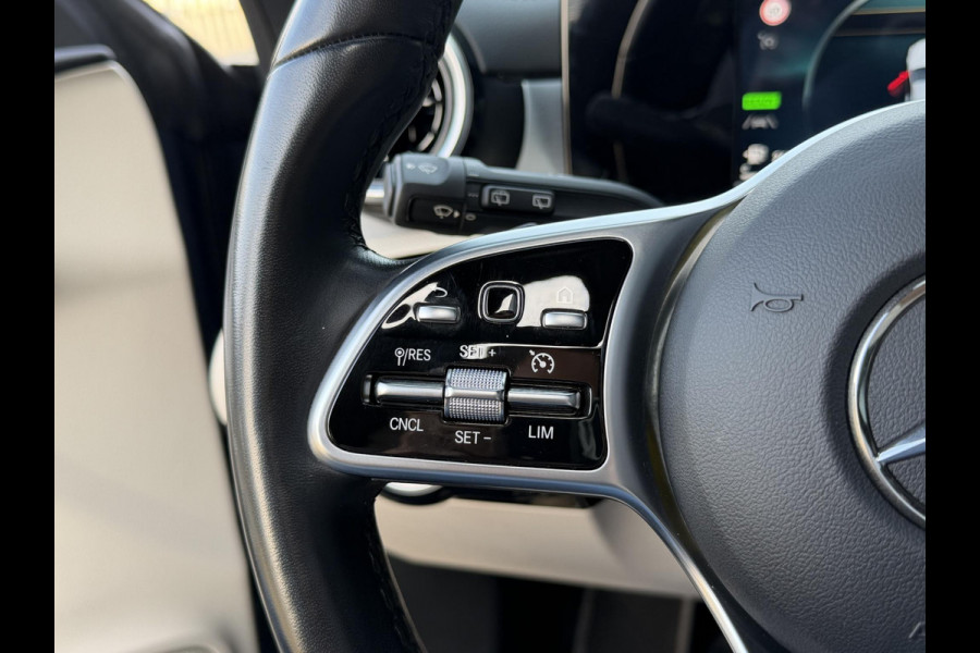 Mercedes-Benz CLA-Klasse Shooting Brake 250 e Luxury Line 18"/Panoramadak/Leder/Stoel + stuurverwarming/Burmester/Elektrische klep/Keyless/PDC v+a/Apple Carplay & Android Auto