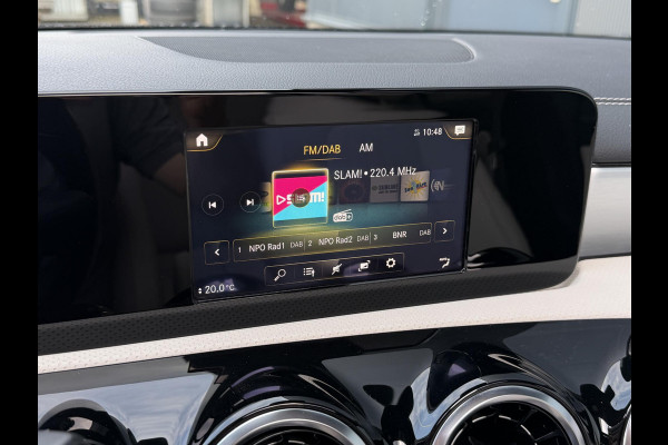 Mercedes-Benz CLA-Klasse Shooting Brake 250 e Luxury Line 18"/Panoramadak/Leder/Stoel + stuurverwarming/Burmester/Elektrische klep/Keyless/PDC v+a/Apple Carplay & Android Auto